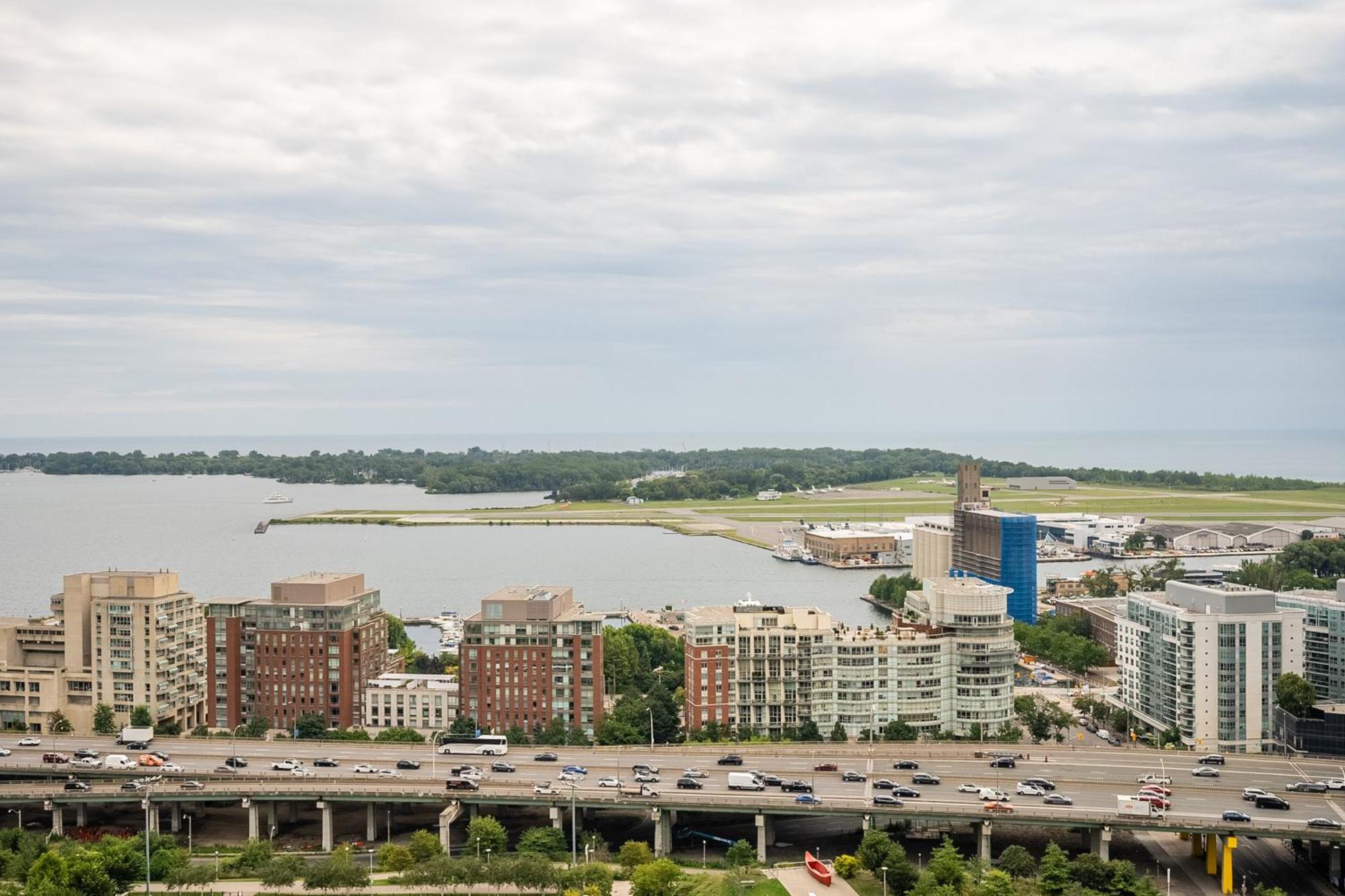 Globalstay Elegant Downtown Apartments Toronto Bagian luar foto
