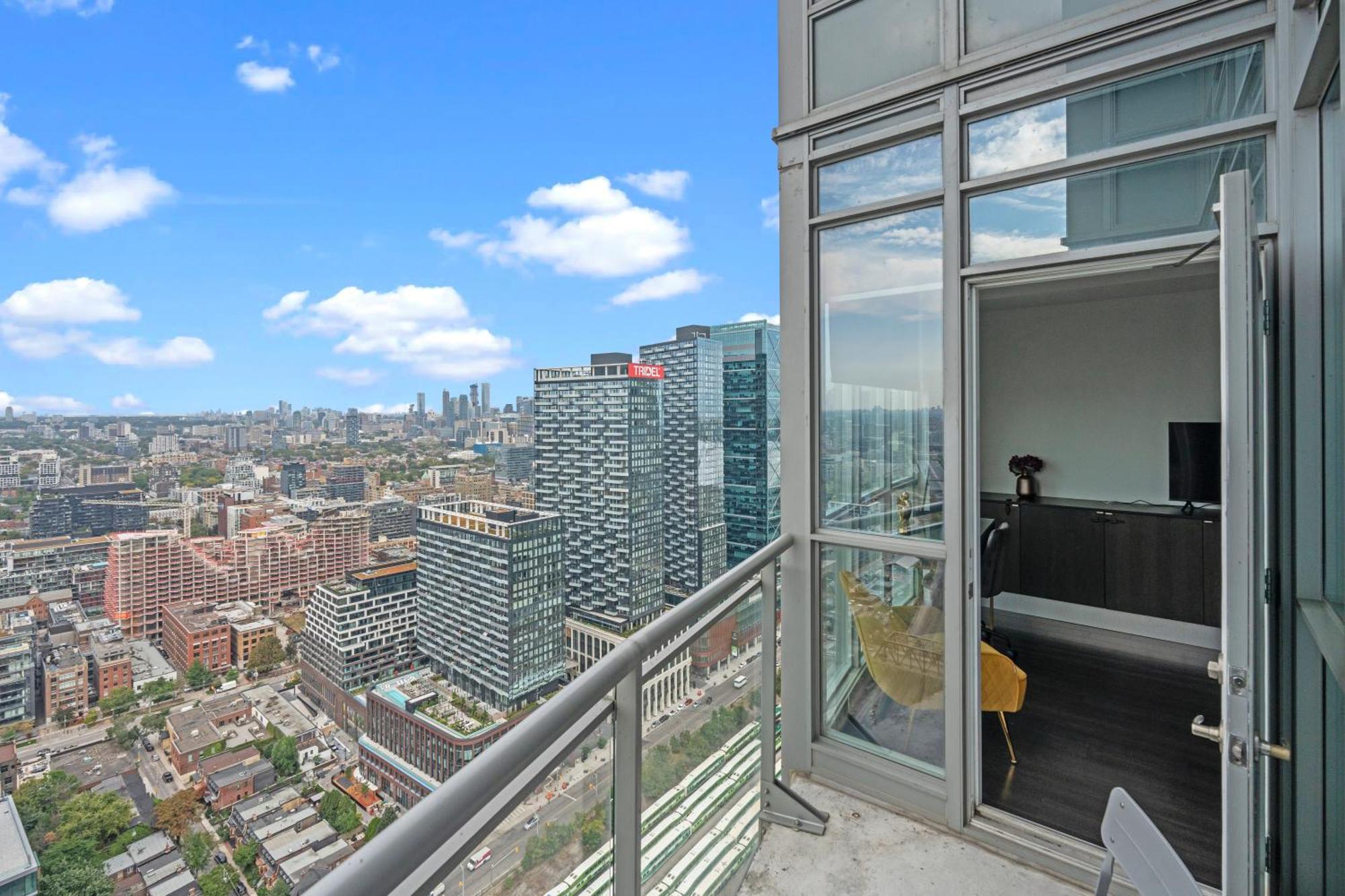 Globalstay Elegant Downtown Apartments Toronto Bagian luar foto